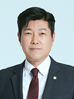 임시대표회장 변호사 김현성.jpg