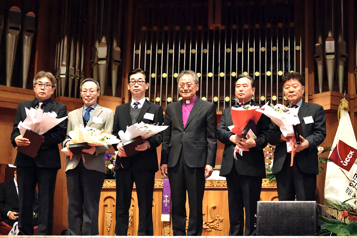 민족대표 후손 영예패 증정.png