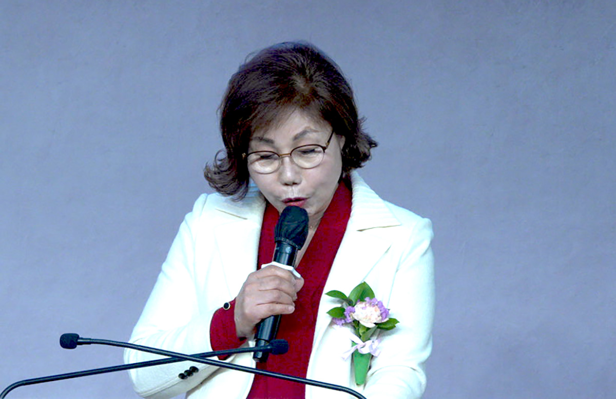 예배인도 고정옥 목사.jpg