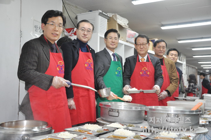 한국교회가 전하는 ‘따뜻한 국밥 한그릇’-01 .jpg