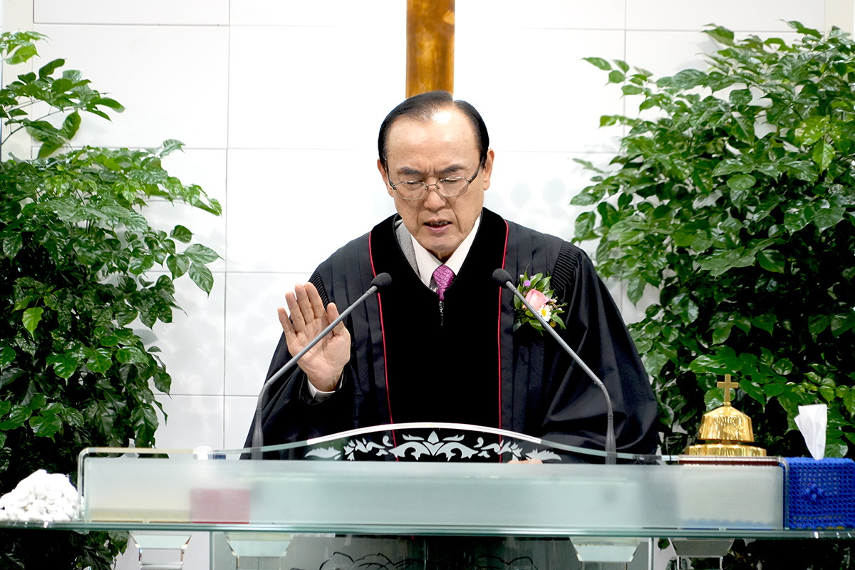 01서약식 장승현 목사.JPG