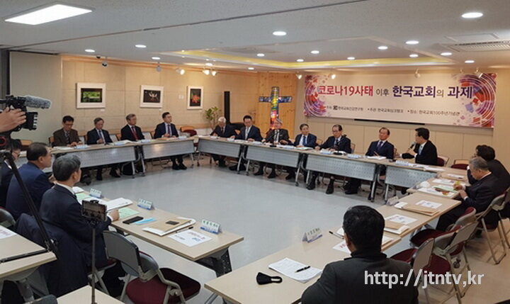 간담회 사진-01.jpg