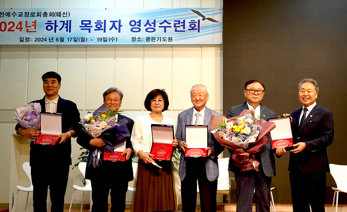 5명의 수상자 기념1.jpg