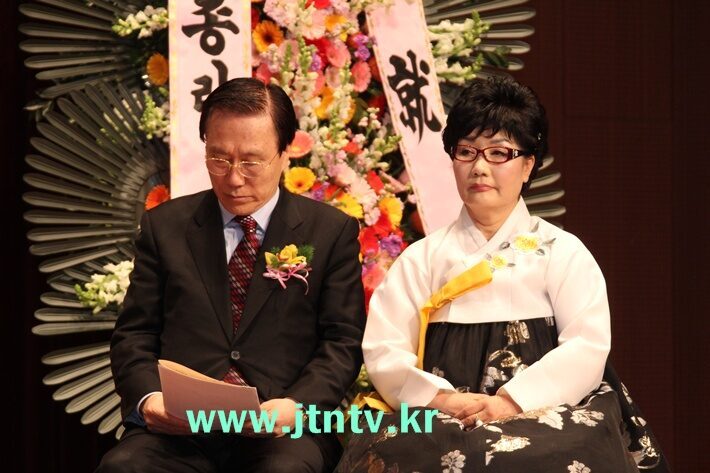 홍재철목사 취임행사 020 복사07.jpg
