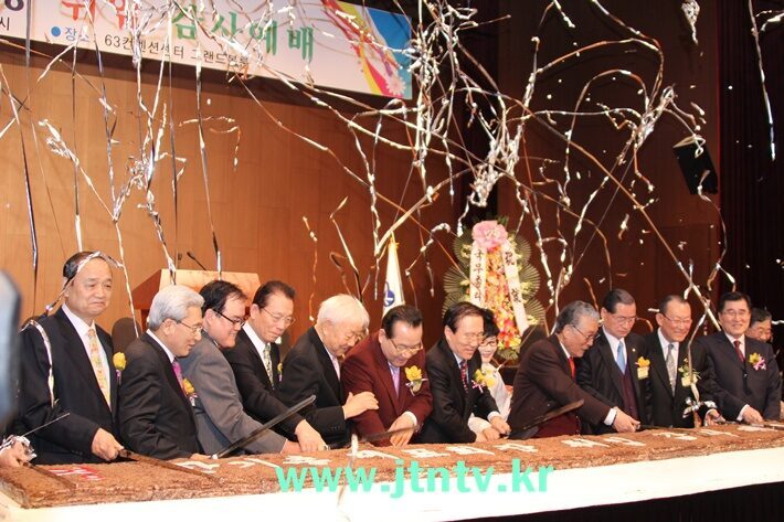 홍재철목사 취임행사 055 복사01.jpg