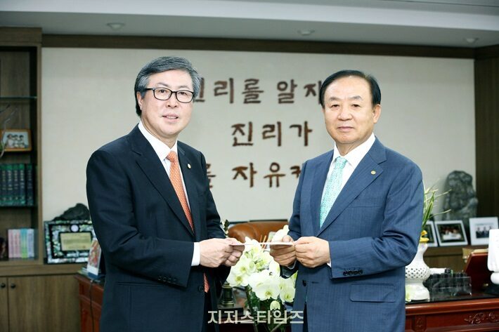 양병희목사 장종현 목사.jpg