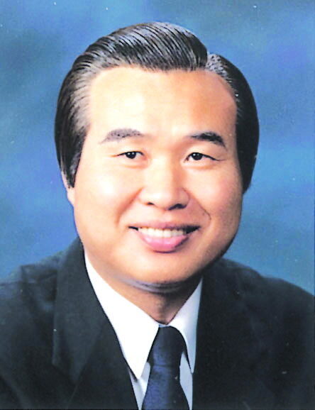 위원장 엄신형목사.jpg