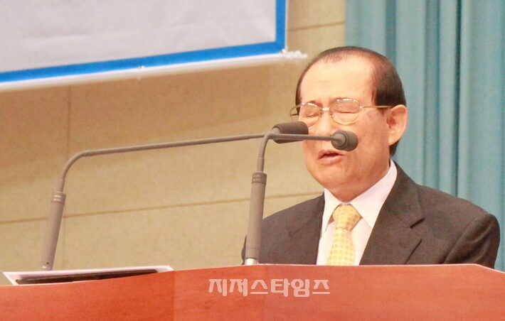 이범성 한기보협 대표회장 기도-09.jpg