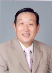 회장 육윤식 목사.jpg