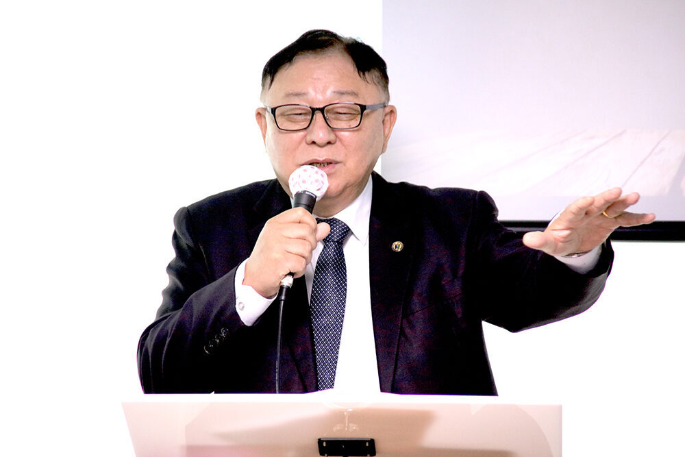 설교 허창범 목사(섬기는교회 설립예배).jpg