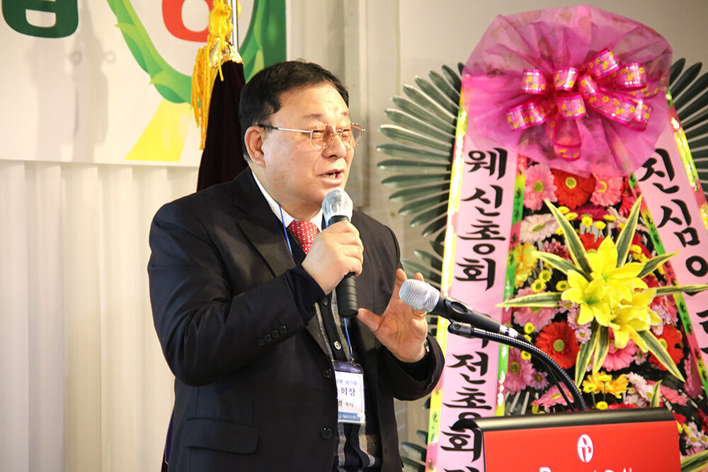 1교시 특강 증경총회장 허창범 목사.jpg
