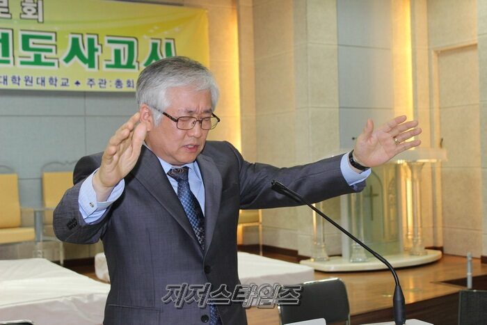 부총회장 허성인 목사1.jpg