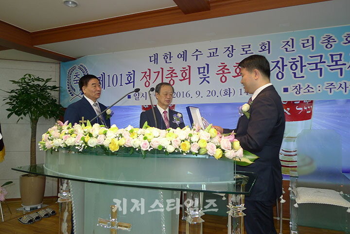 P1070165-02.jpg