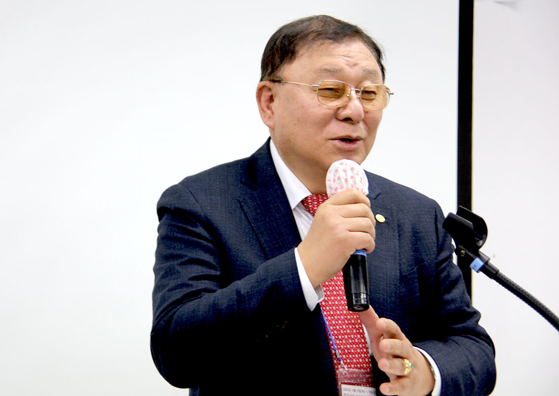환영사 총재 허창범 목사1.jpg