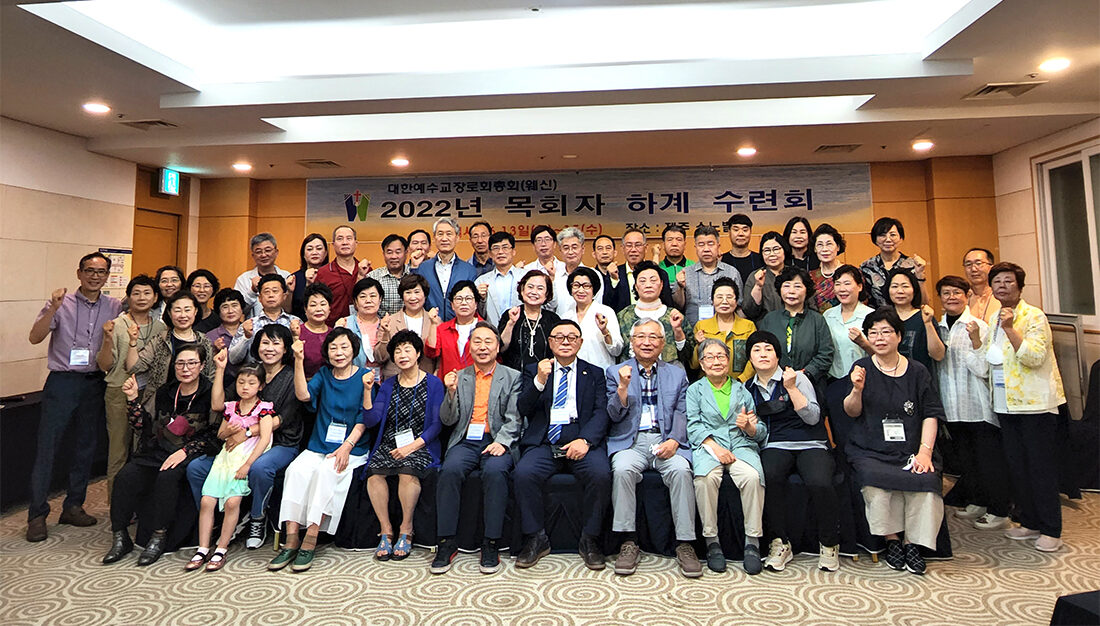 수련회 단체 사진1-1.jpg