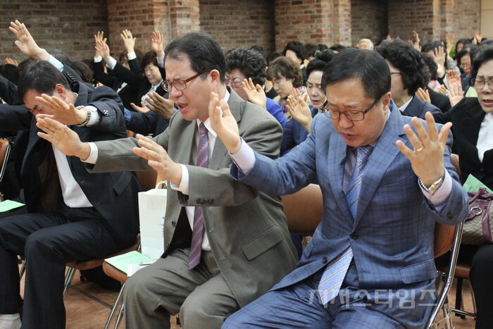 한기총 기도회305.jpg