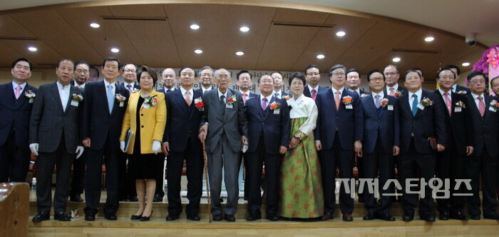 세성협 정인찬 목사 취02.jpg