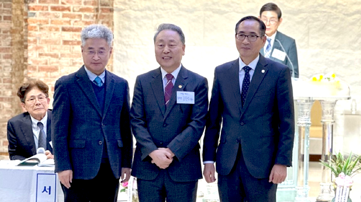 웨신총회 한장총 가입 임원1.png