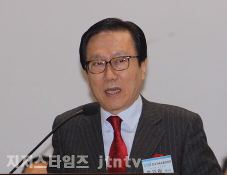대표회장 홍재철 목사001.jpg