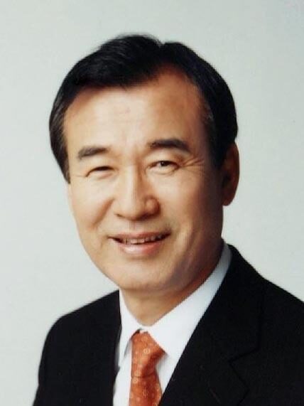 총장 최성규 목사.jpg