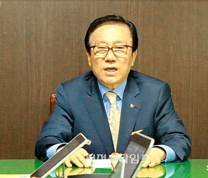 총회장 홍재철 목사 기자간담회 복사4.jpg