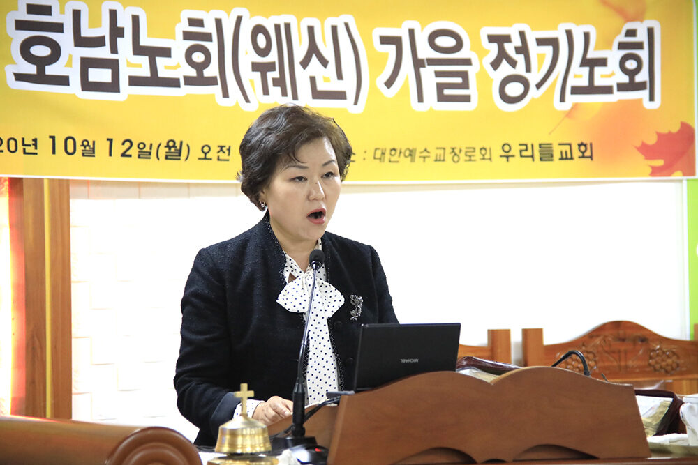 인도 윤석희 목사1.jpg