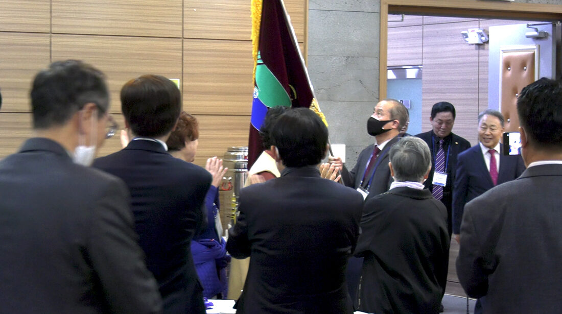 총회기 입장 복사15.jpg