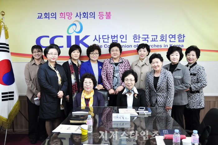 교회의 희망 사회의 등불.jpg