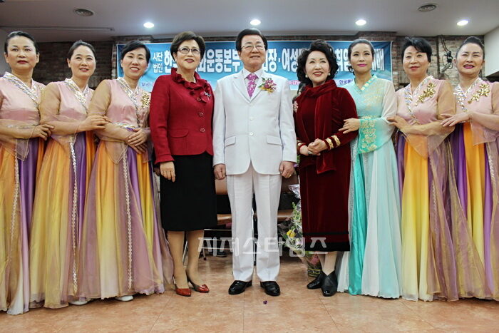 단체사진2.jpg