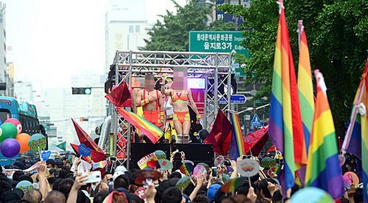 kmj ▲ 지난해(2017년) 퀴어축제 장면..jpg