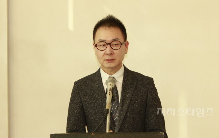 총무 노지훈 목사.jpg
