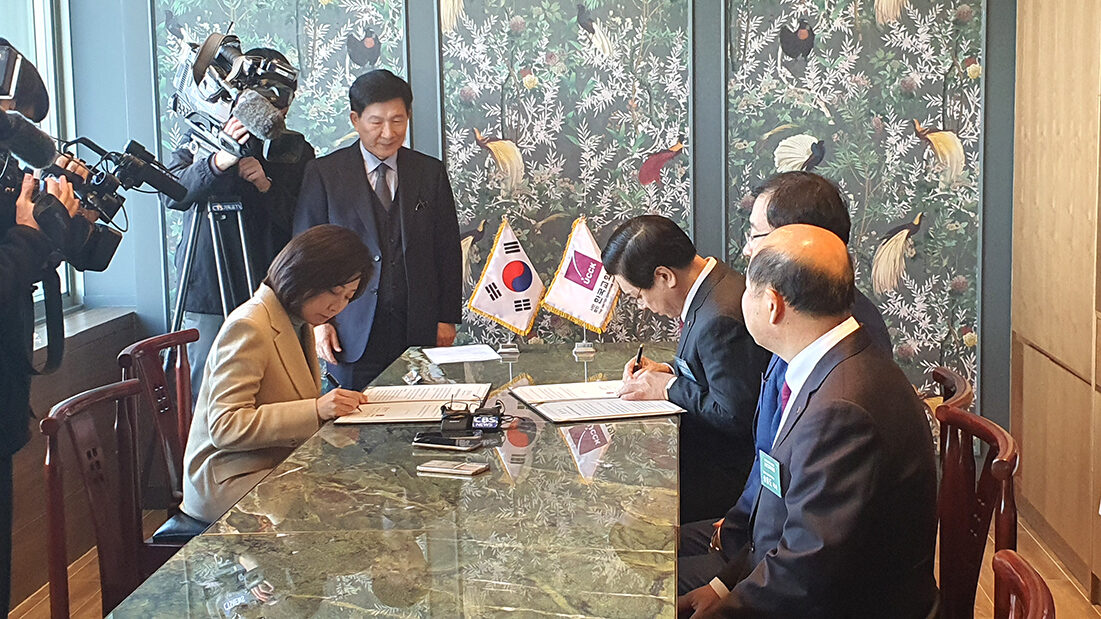 한교총, 저출산고령화사회위원회와 MOU 2.jpg
