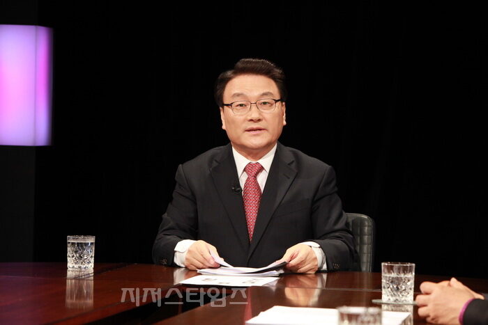 ▲ 사회를 맡은 이윤재 목사(미래목회포럼 대표) ⓒ CTS기독교TV 02.jpg