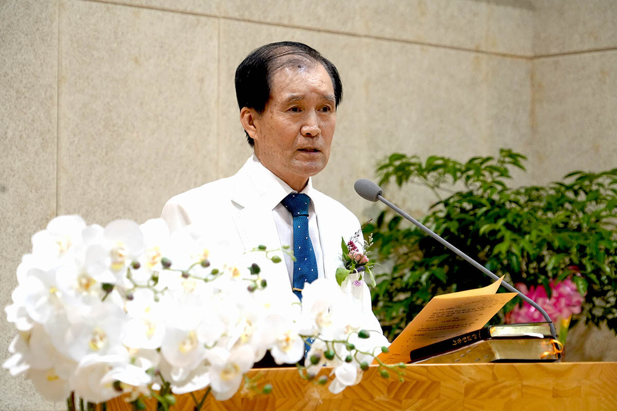 담임 박수영 목사2.jpg