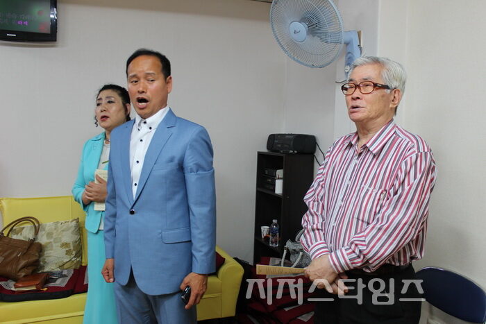 평화기도원 개원예배.jpg
