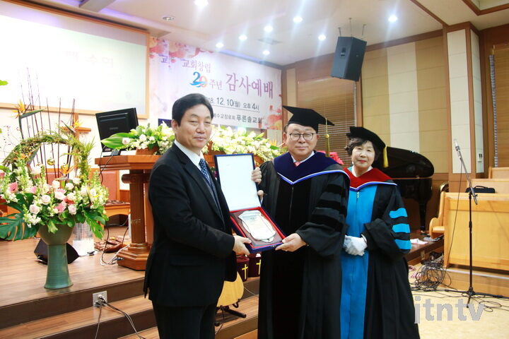 20주년 푸른솔교회 113-010.jpg
