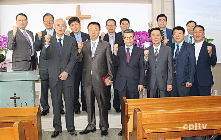 cpj 1 시온교회 이전예배 009.jpg
