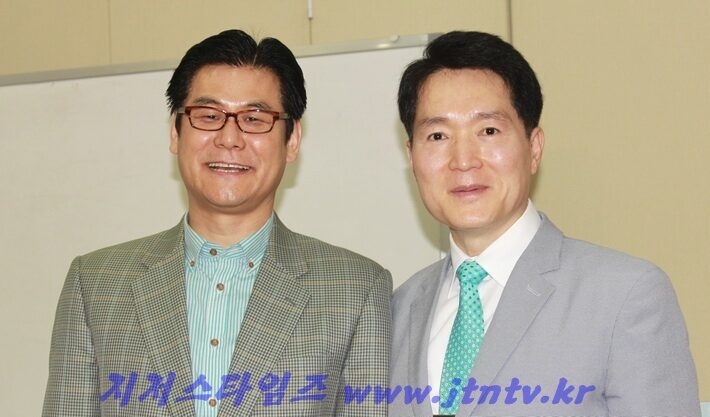 박원형 목사 백 목사.jpg