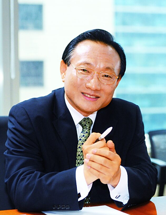 1. 오범열 목사.jpg
