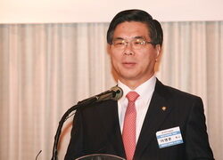 이사장 이영훈 목사.jpg