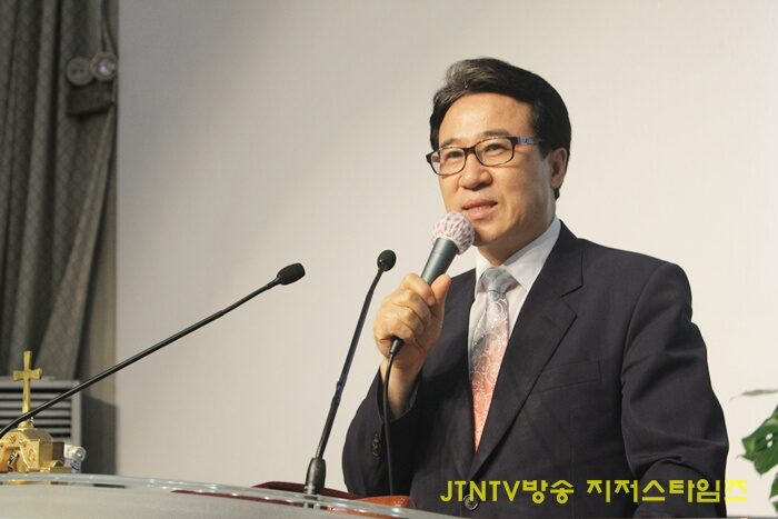 대표회장 김영남 목사2.JPG