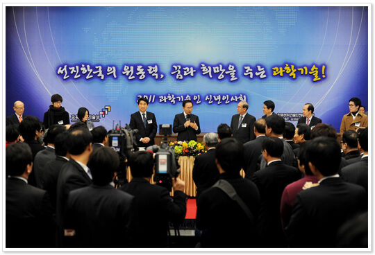 TBWB_BOARD_P01_1312_2.jpg