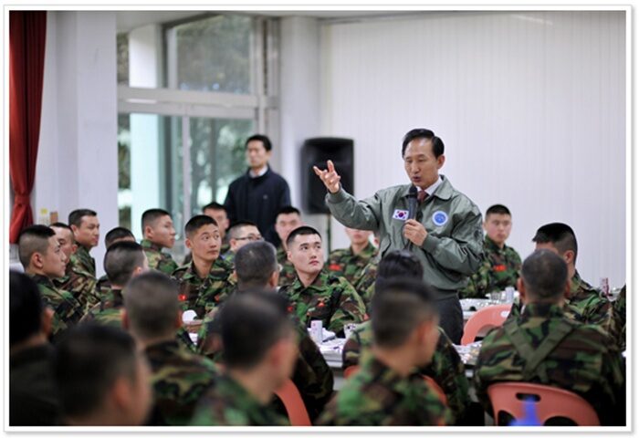 TBWB_BOARD_P01_925_2.jpg