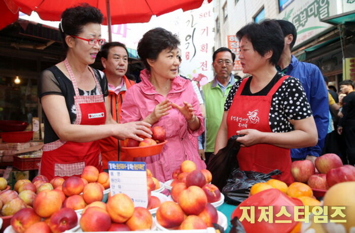 대통령 용인중앙시장 방문01.jpg