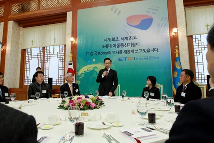 TBWB_BOARD_P01_1332_2.jpg