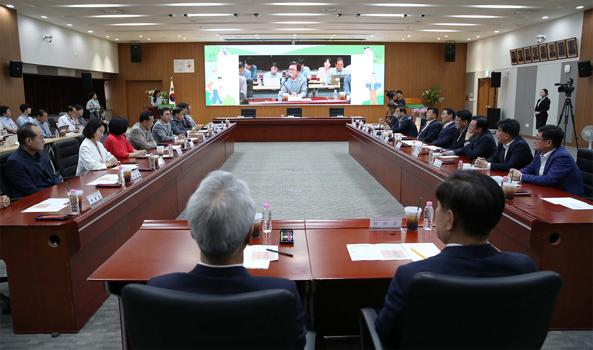 홍예공원_명품화_협약_및_릴레이_수목_기증_1.jpg