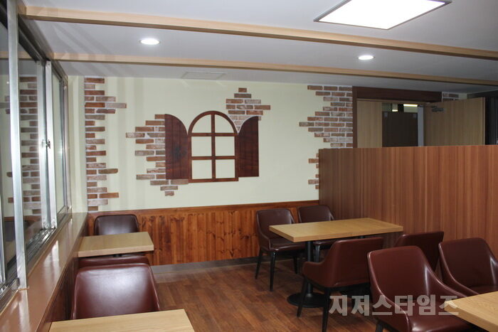 청사_자투리_공간_휴게실_조성(후)02.jpg
