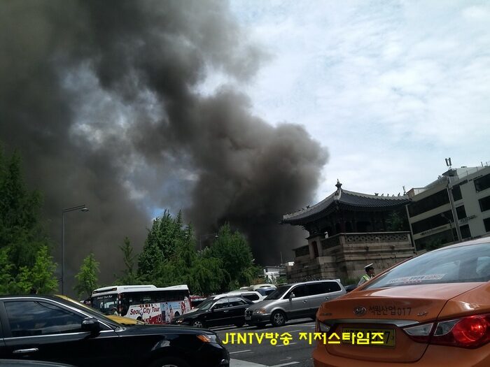 경북궁 부근 화재1-03.jpg