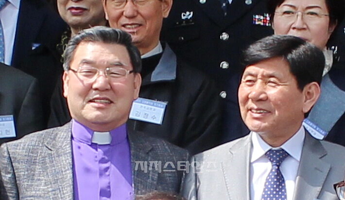 남부구치소 박동호 목사 홍항표 목사.jpg