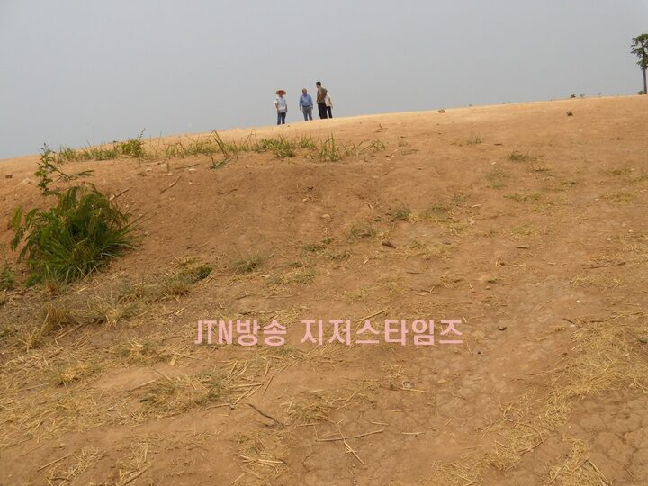 교회 터 위에서.jpg
